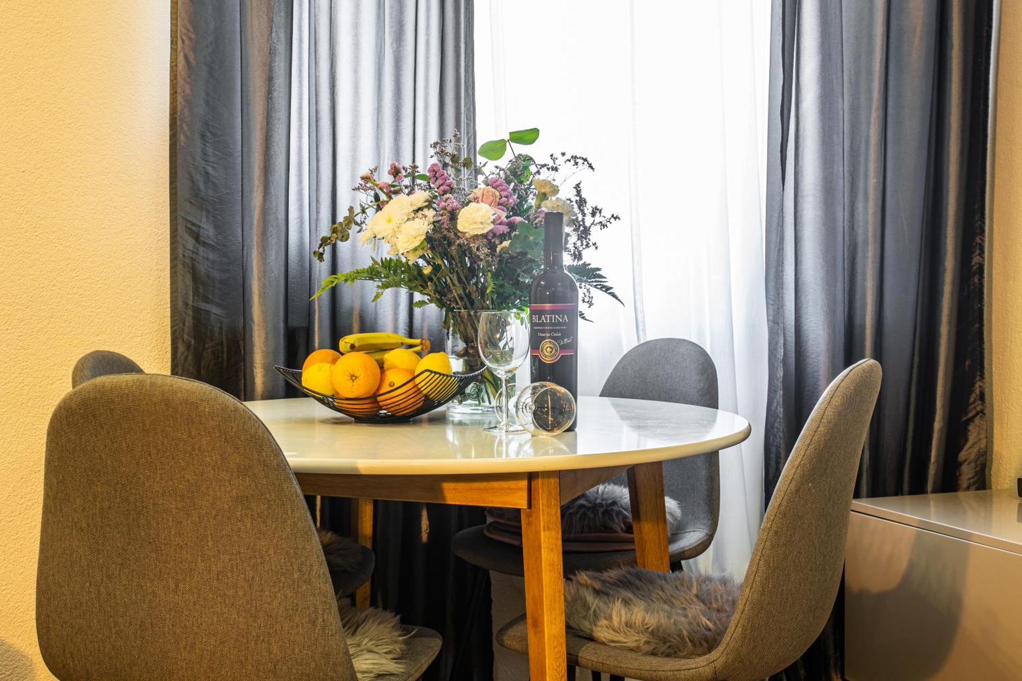 Luxusapartment Nav Подстрана Экстерьер фото
